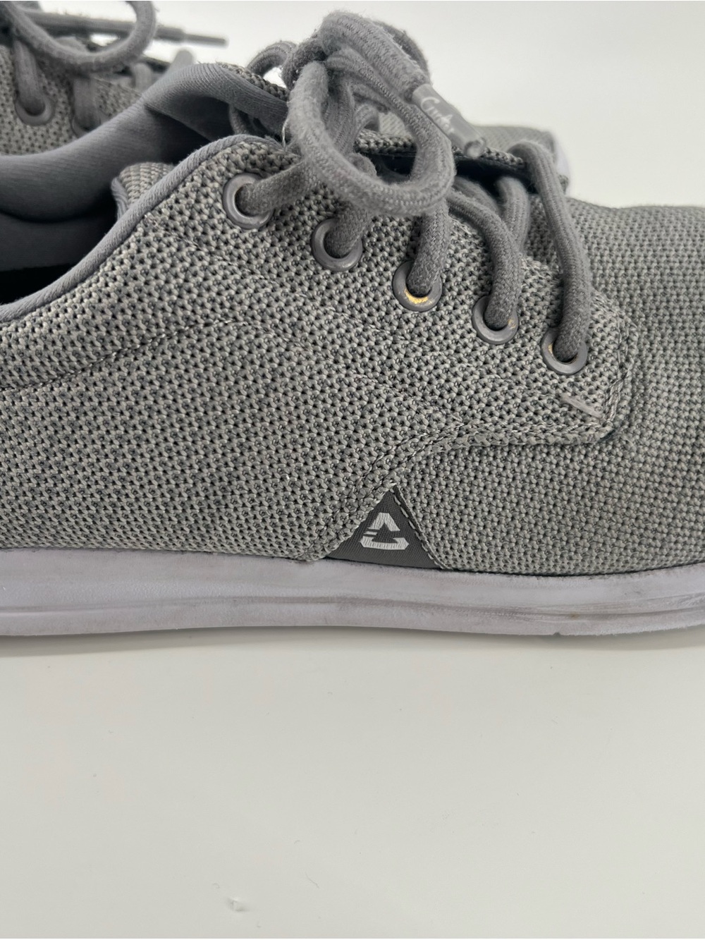 Travis Matthew Cuator Men’s 10.5 shoes, Grey, - Picture 2 of 7